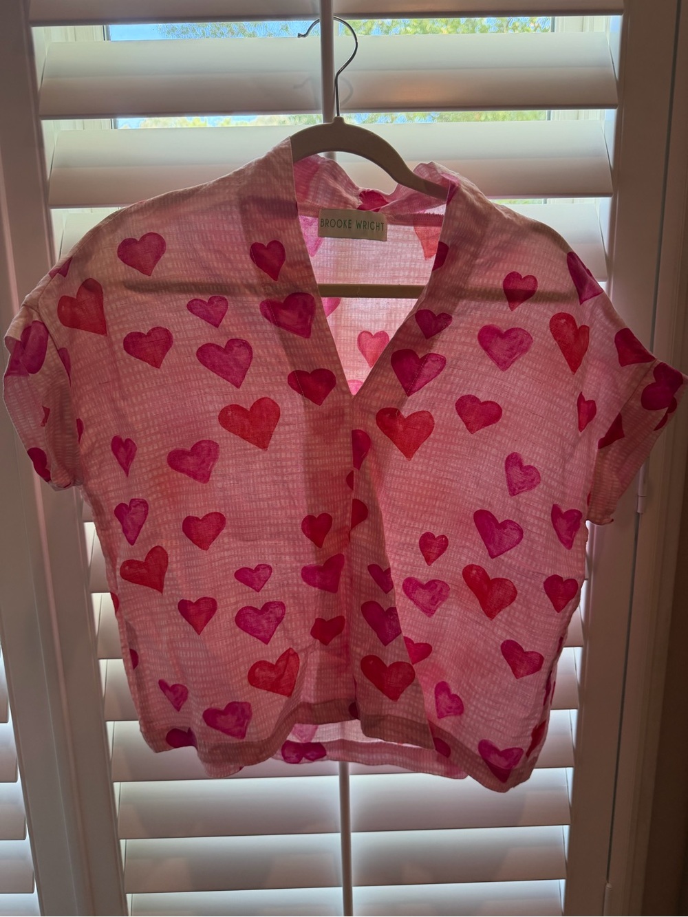 Brooke Wright Women's Pink Heart Print Short Sleeve Blouse